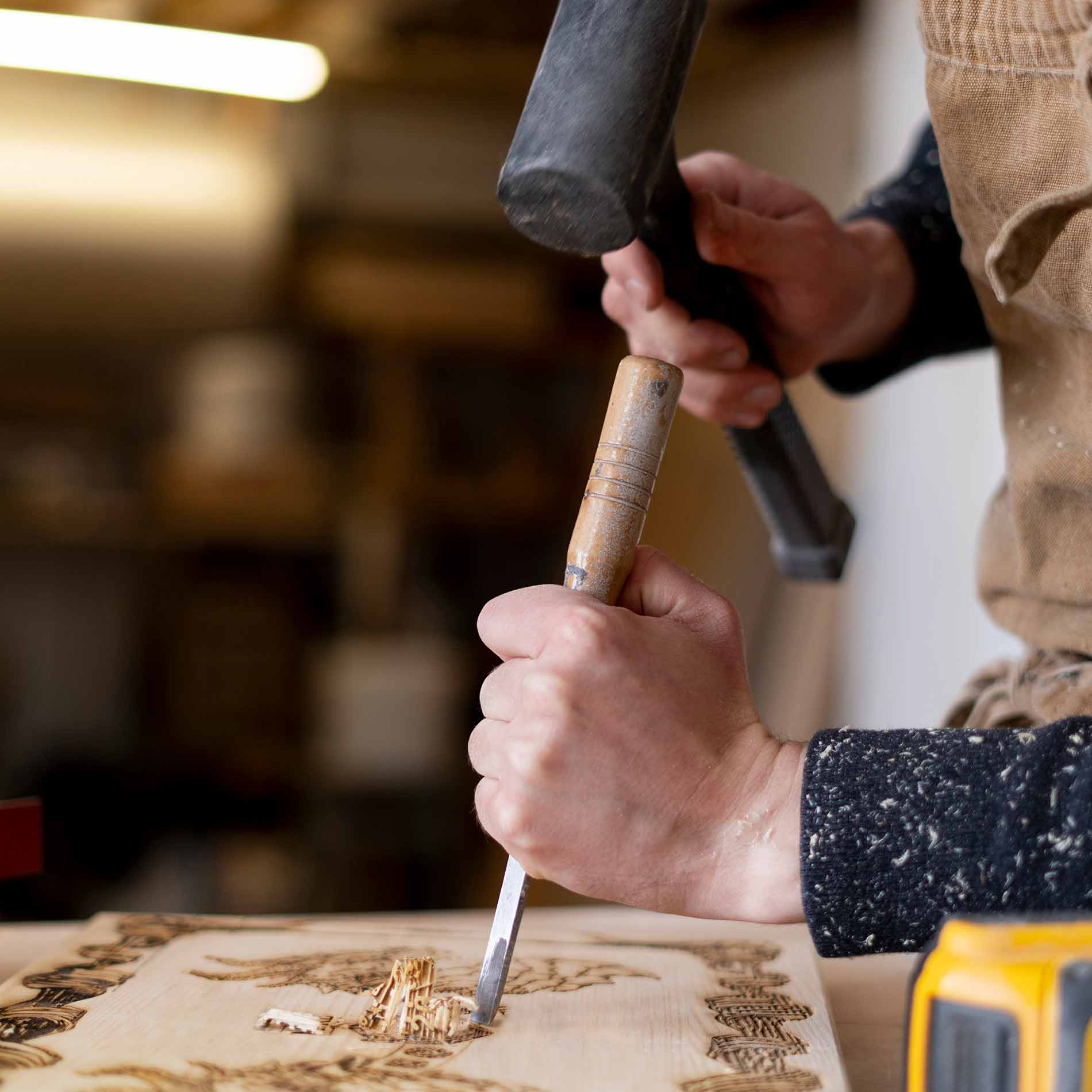 Lavorazione artigianale del legno