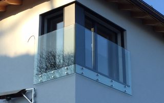 Finestra in legno-alluminio su misura installata da Findoor