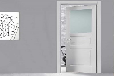 Cucina artigianale in legno massello realizzata su misura