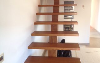 Cucina su misura in legno realizzata da Findoor SA